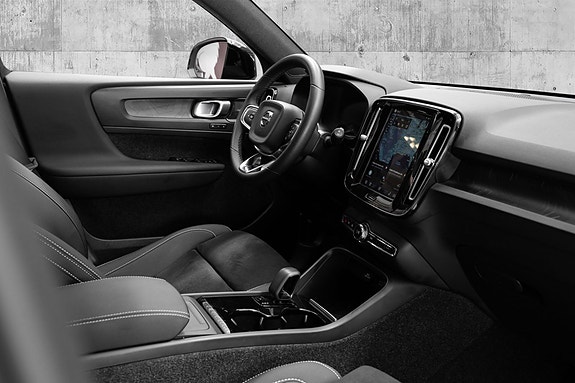 Volvo XC40 29 of 30