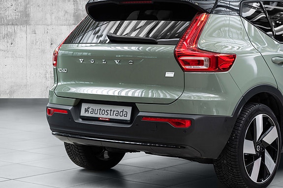 Volvo XC40 7 of 30