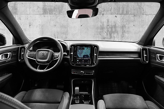 Volvo XC40 21 of 30