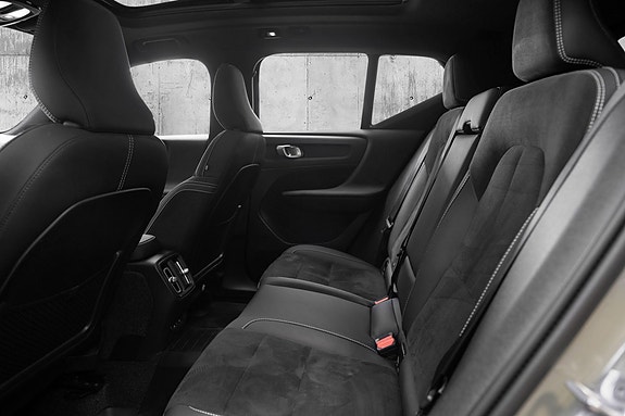 Volvo XC40 19 of 30