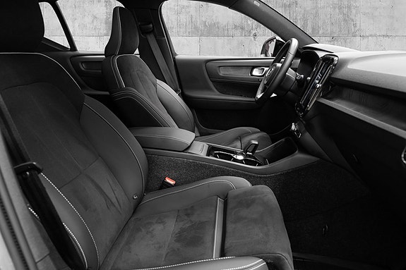 Volvo XC40 27 of 30