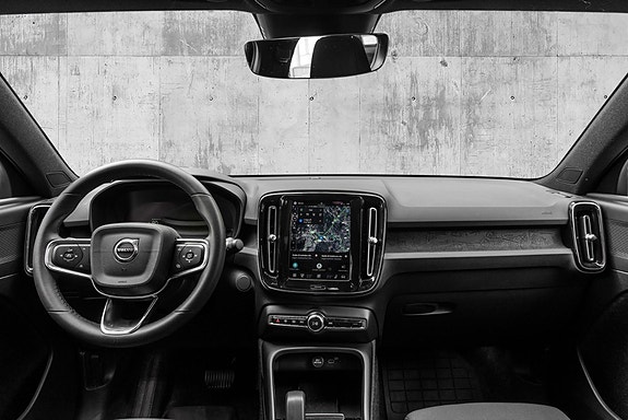 Volvo C40 15 of 30