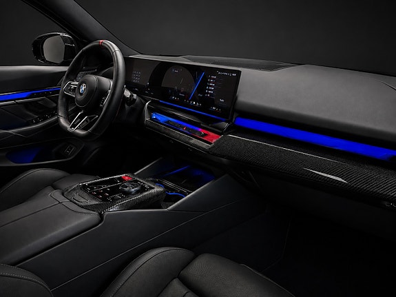 BMW M5 11 of 30