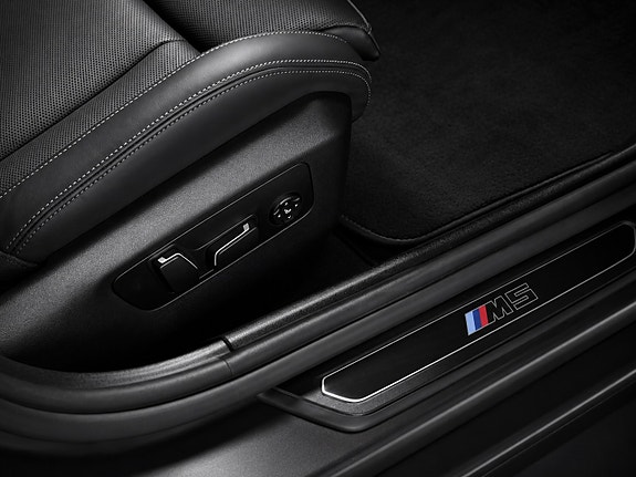 BMW M5 10 of 30