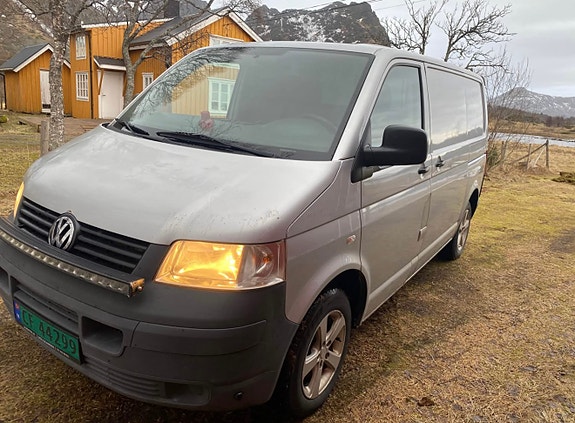 Volkswagen Transporter 3 of 6