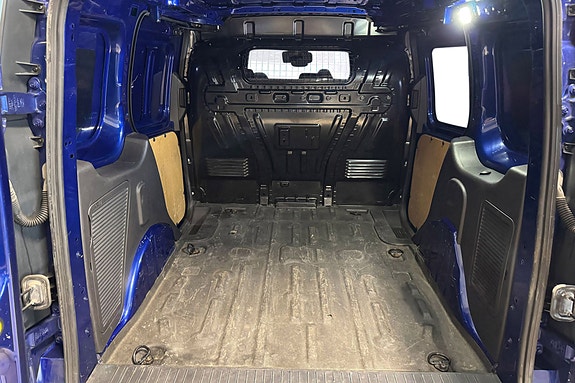 Ford Transit Connect 13 of 25
