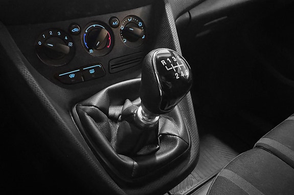 Ford Transit Connect 21 of 25