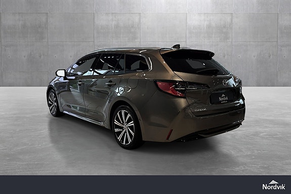 Toyota Corolla 3 of 20
