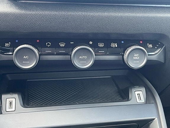 Citroen E-C4 8 of 10