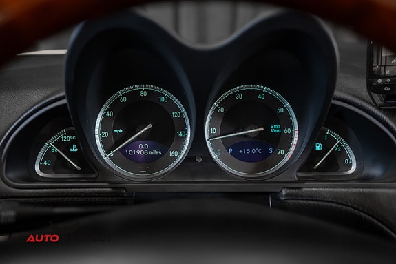 Mercedes-Benz SL500 30 of 30