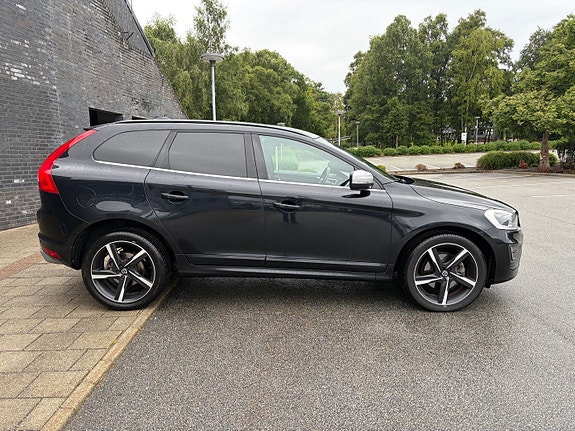 Volvo XC60 6 of 30