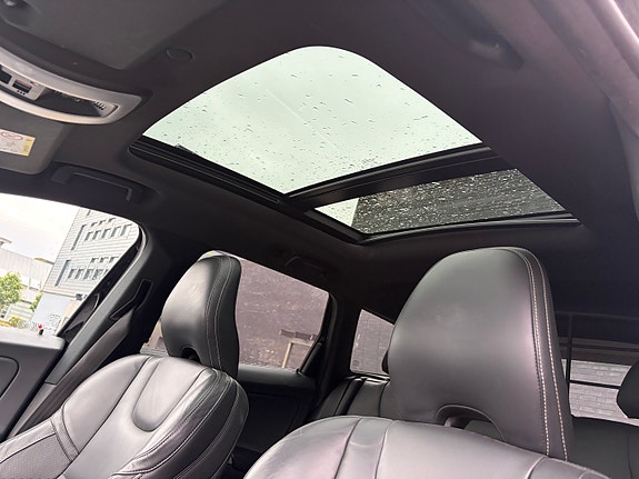 Volvo XC60 19 of 30