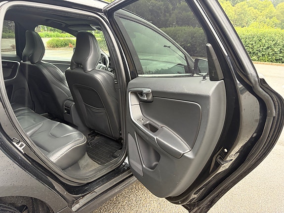 Volvo XC60 22 of 30