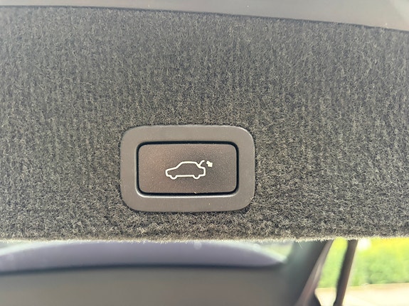 Volvo XC60 26 of 30