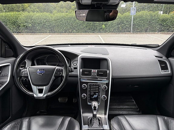 Volvo XC60 15 of 30