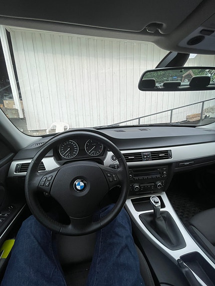 BMW 316i 9 of 18
