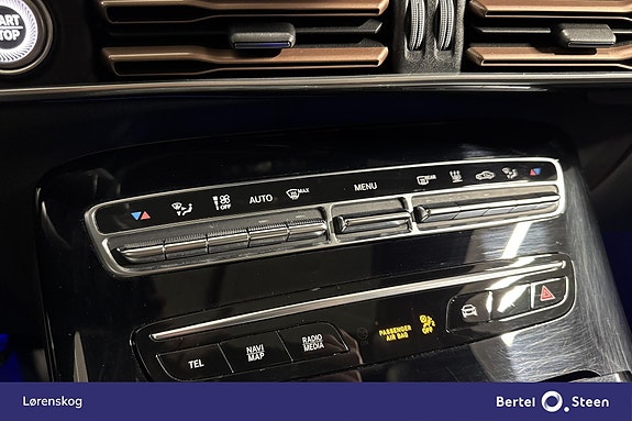 Mercedes-Benz EQC400 26 of 30