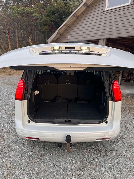 Peugeot 5008 9 of 18