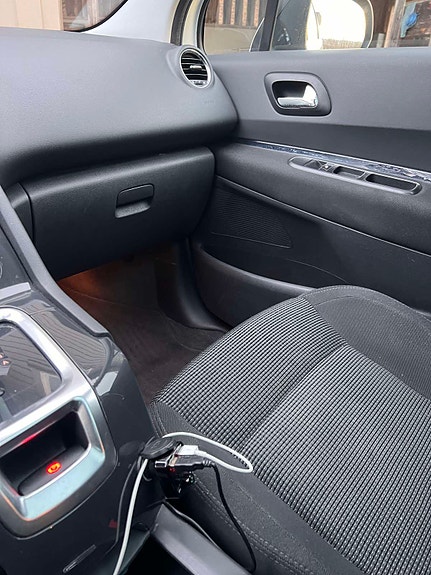 Peugeot 5008 12 of 18