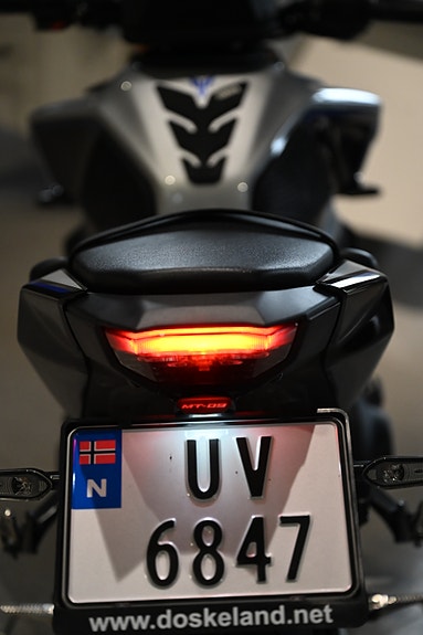 Yamaha MT-09 SP 7 of 18