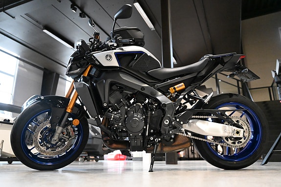 Yamaha MT-09 SP 2 of 18