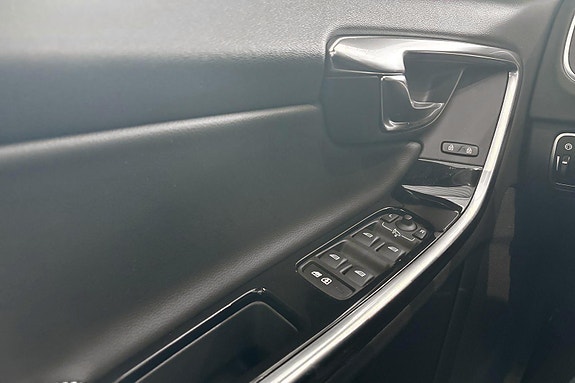 Volvo V60 17 of 24