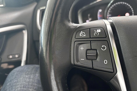 Volvo V60 16 of 24
