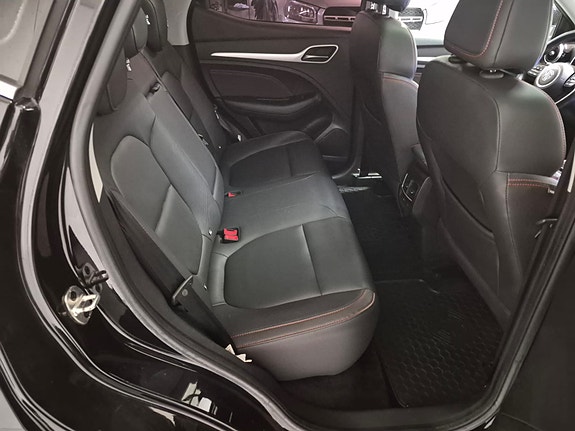 MG ZS EV 18 of 20