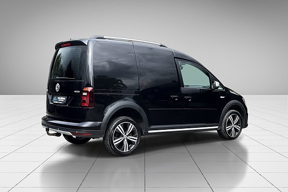 Volkswagen Caddy Alltrack 5 of 20