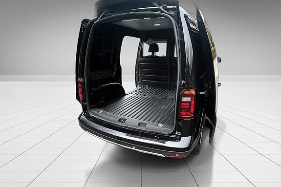 Volkswagen Caddy Alltrack 12 of 20