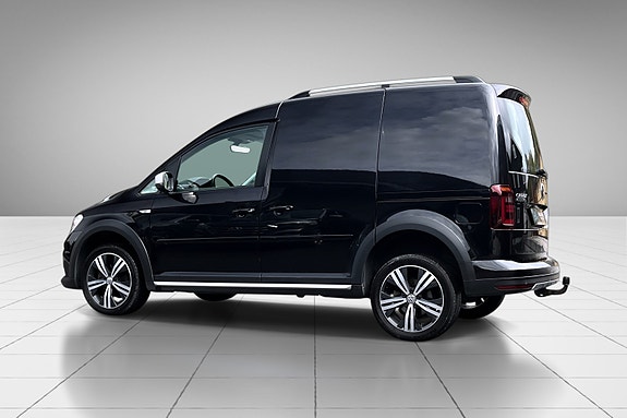 Volkswagen Caddy Alltrack 8 of 20