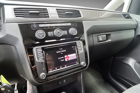 Volkswagen Caddy Alltrack 20 of 20