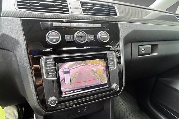 Volkswagen Caddy Alltrack 18 of 20