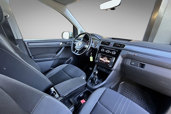 Volkswagen Caddy Alltrack 19 of 19