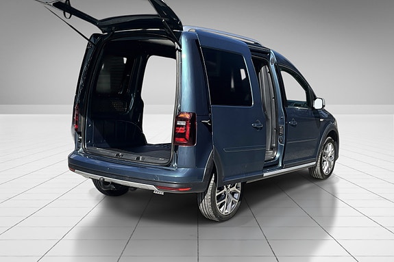 Volkswagen Caddy Alltrack 9 of 19