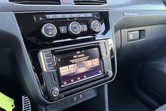 Volkswagen Caddy Alltrack 16 of 19