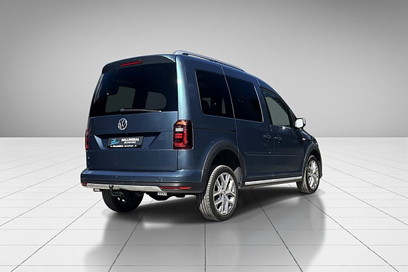Volkswagen Caddy Alltrack 4 of 19