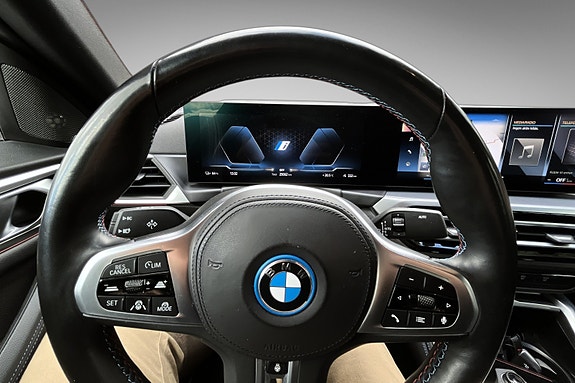 BMW i4 17 of 22