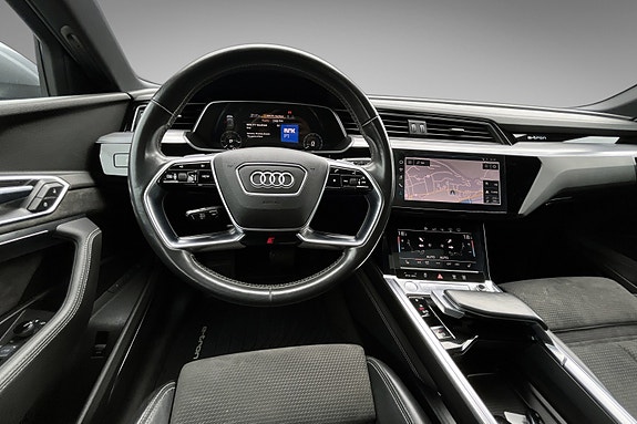 Audi e-tron 17 of 30