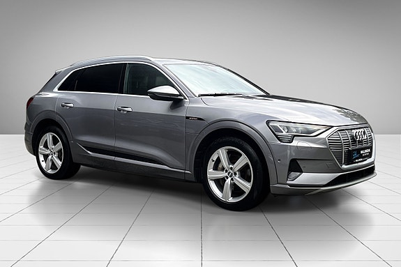 Audi e-tron 5 of 30