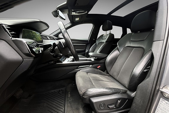 Audi e-tron 13 of 30