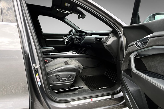 Audi e-tron 30 of 30