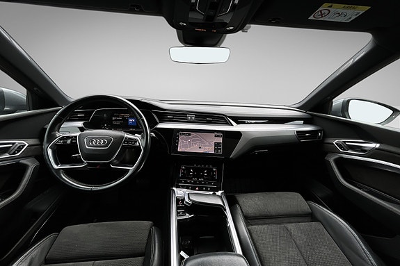 Audi e-tron 14 of 30