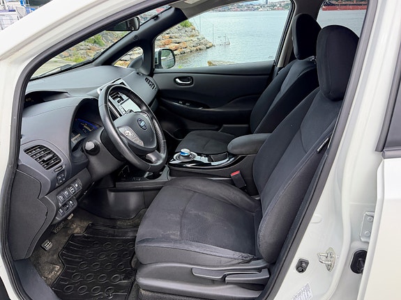 Nissan Leaf 5 of 11