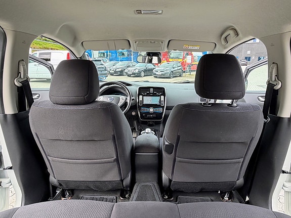 Nissan Leaf 10 of 11
