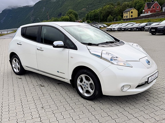 Nissan Leaf 2 of 11