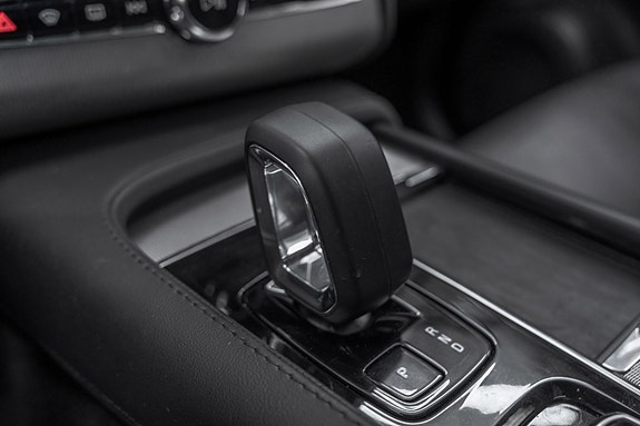Volvo XC90 21 of 30