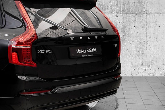 Volvo XC90 8 of 30