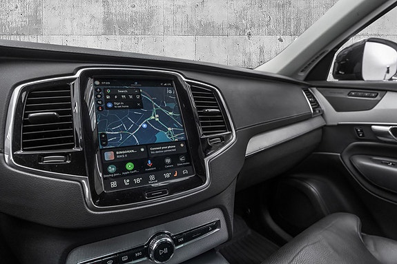Volvo XC90 18 of 30