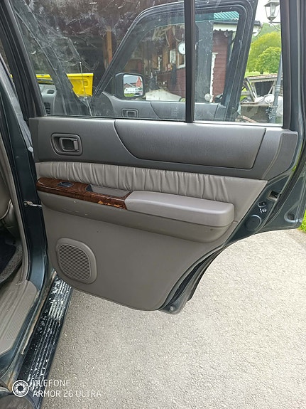Nissan Patrol 16 of 17